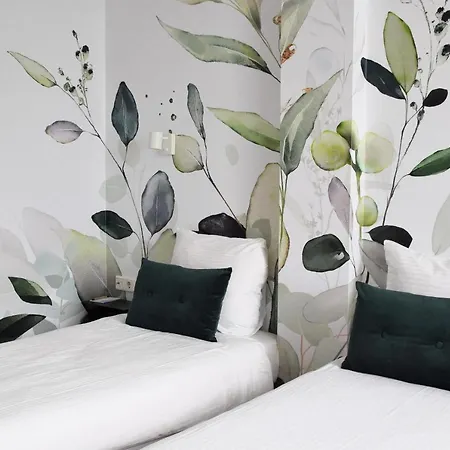 Hotel Court Garden 4*