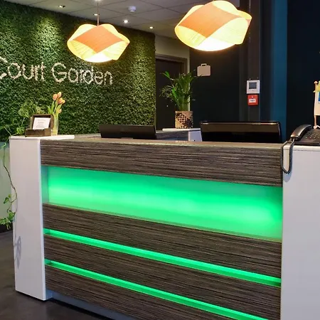 Court Garden 4*